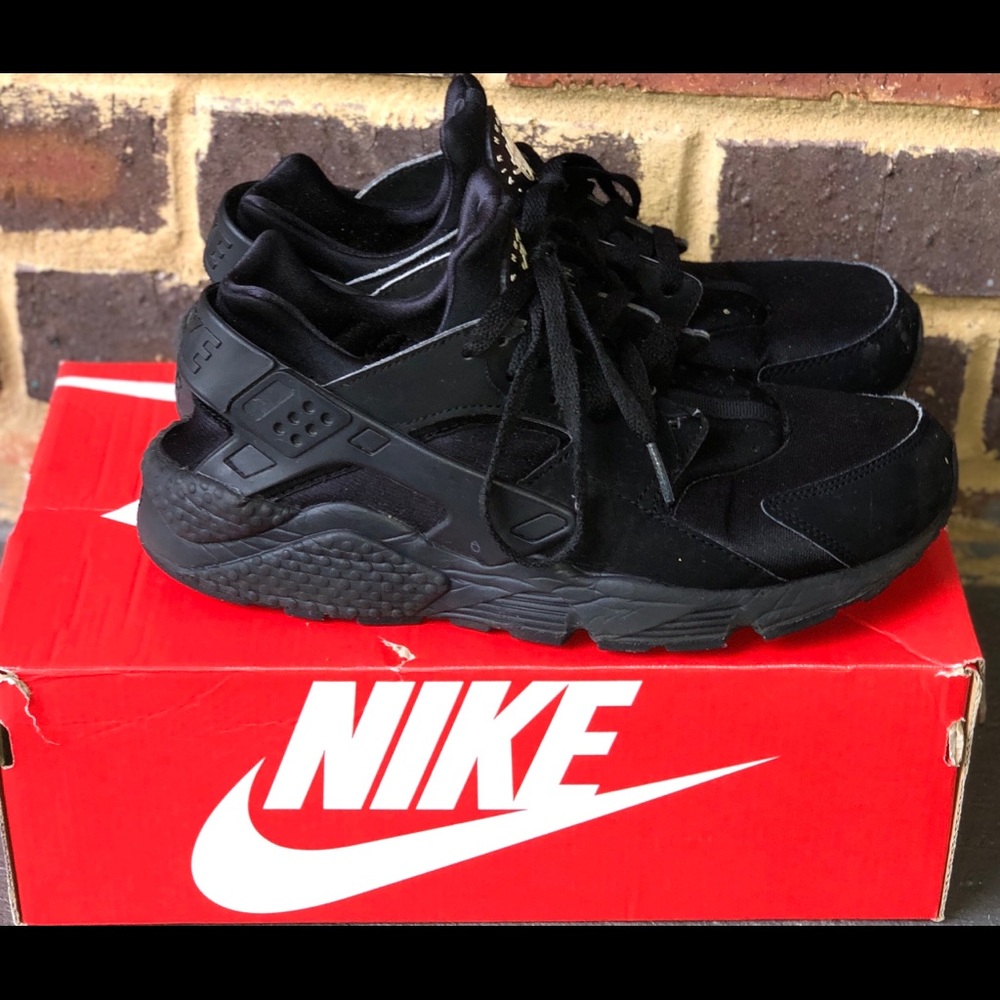 Nike Air Huarache men size 9